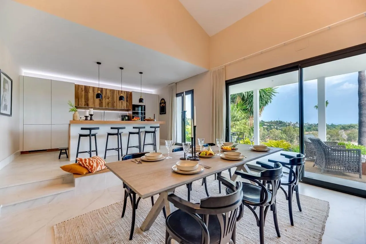 Top Renovated 4Bdrm Luxury Villa - Frontline Golf Estepona Spain