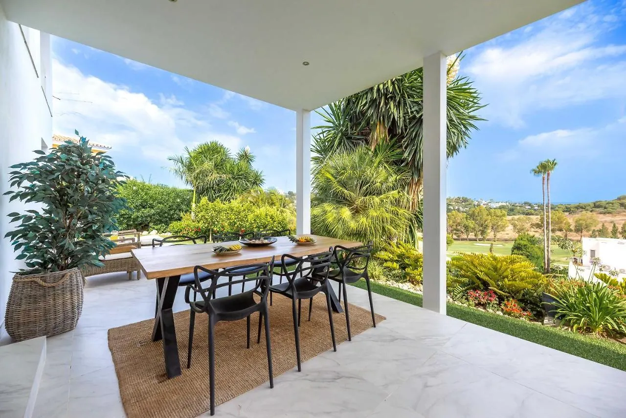 Top Renovated 4Bdrm Luxury Villa - Frontline Golf Estepona Apartment