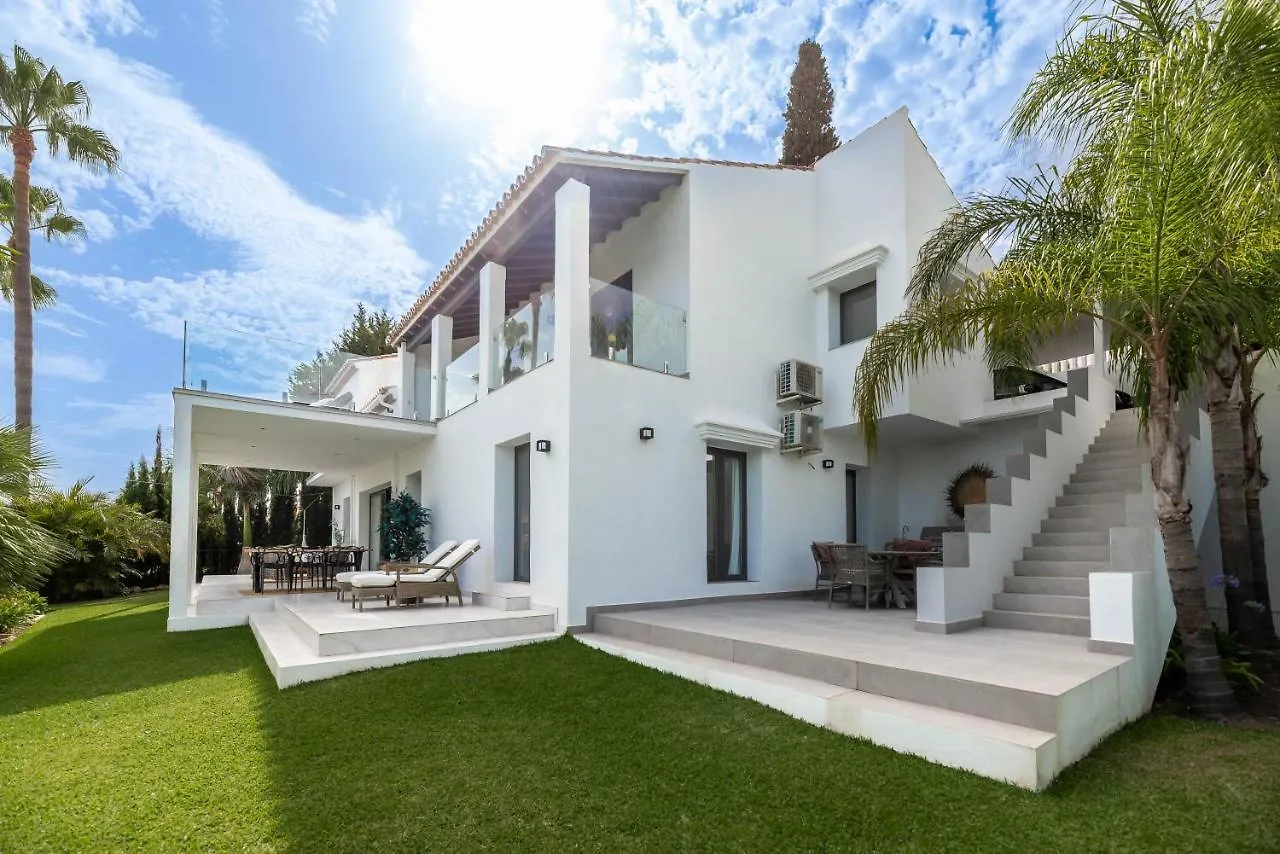 Apartment Top Renovated 4Bdrm Luxury Villa - Frontline Golf Estepona Spain