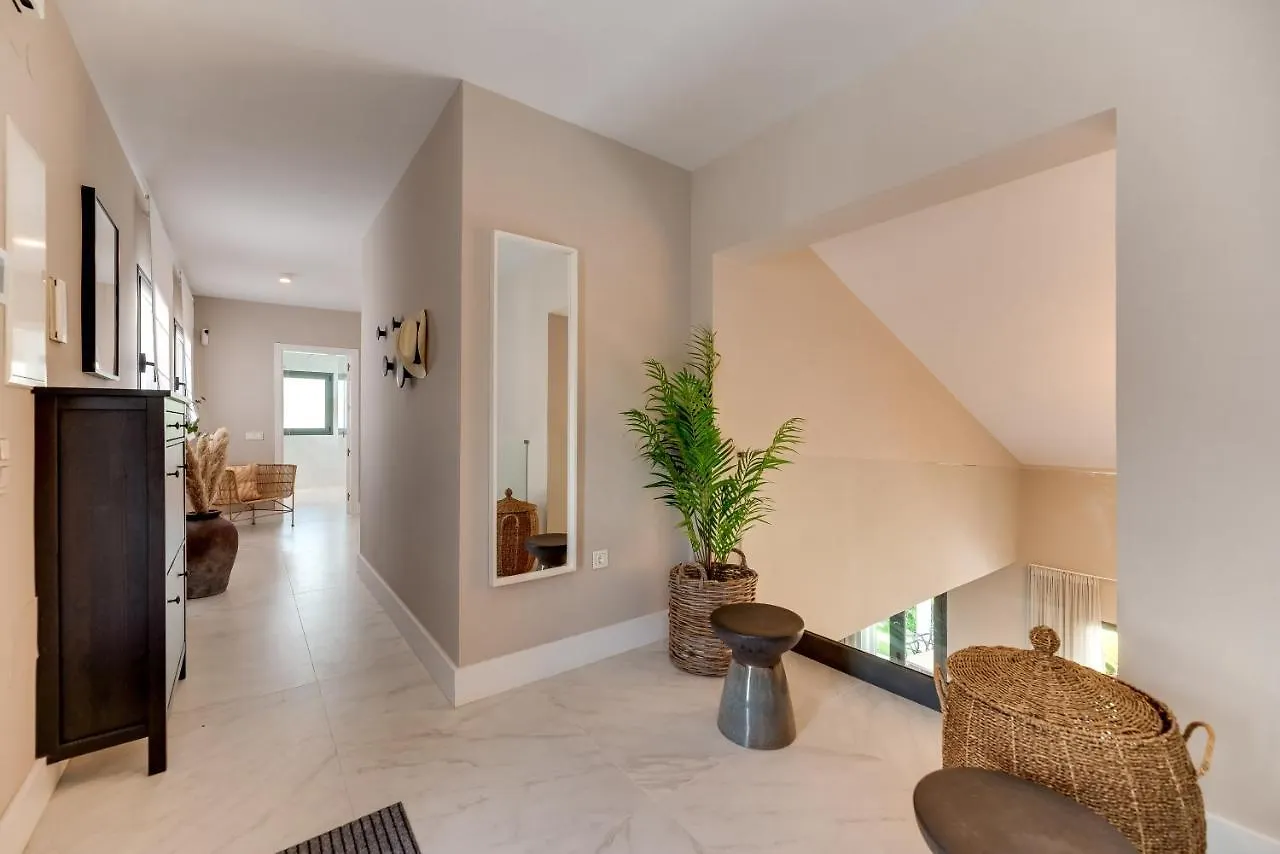 Top Renovated 4Bdrm Luxury Villa - Frontline Golf Estepona