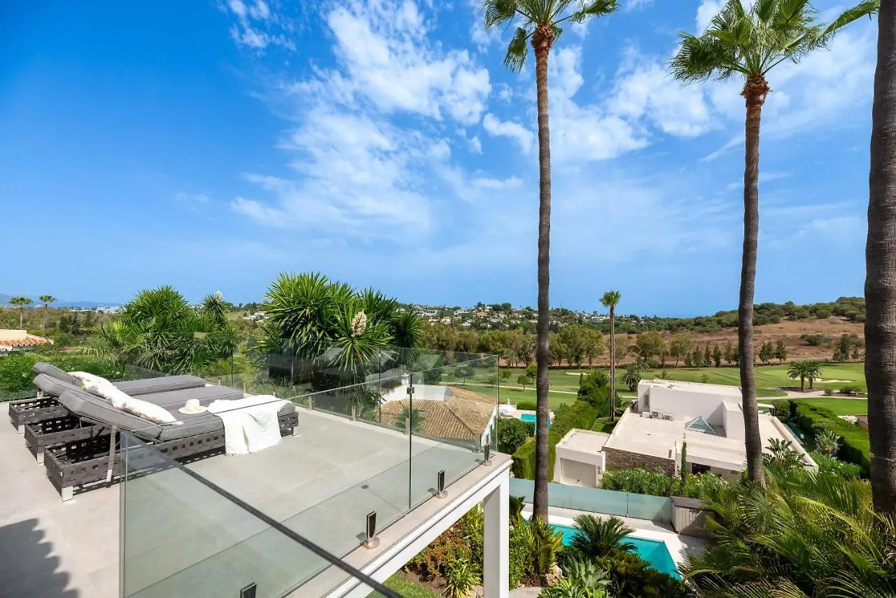 Top Renovated 4Bdrm Luxury Villa - Frontline Golf Estepona Apartment