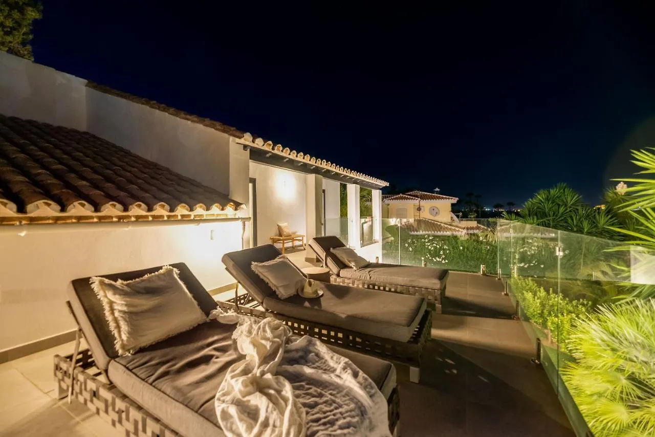 Top Renovated 4Bdrm Luxury Villa - Frontline Golf Estepona Spain